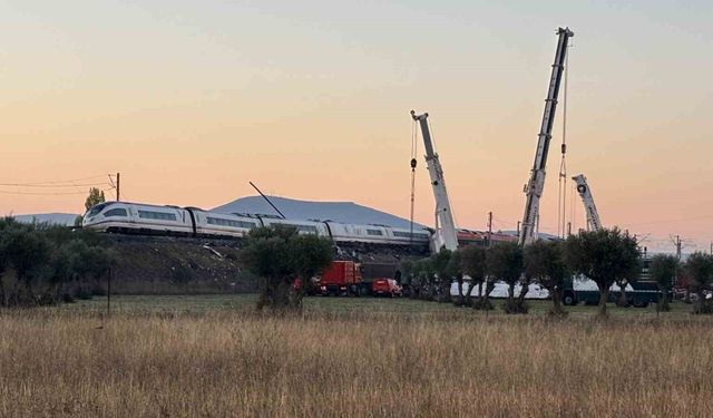 İspanya'daki tren faciasında can kaybı 69'a, yaralı sayısı 98'e yükseldi