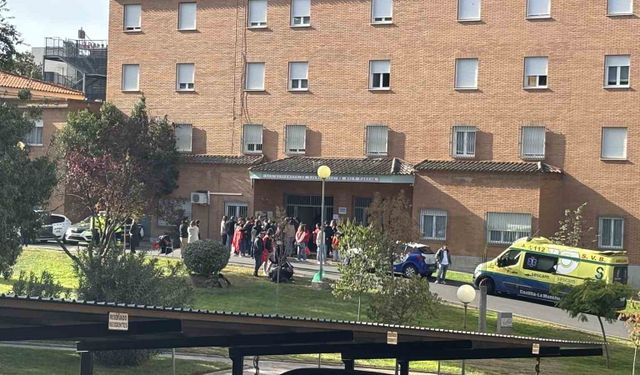 İspanya'daki tren kazasında yakınlarını kaybedenler teşhis için DNA örneği verdi