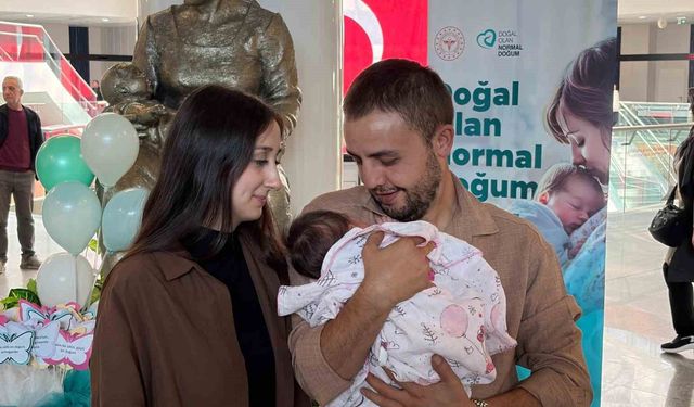 Prof. Dr. Levent Öztürk: 'Her zaman normal doğumu destekliyoruz'