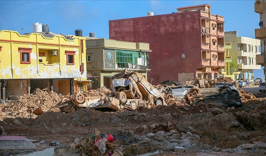 Libya'da selin vurduğu Derne kentinde bir günde 245 cesede ulaşıldı