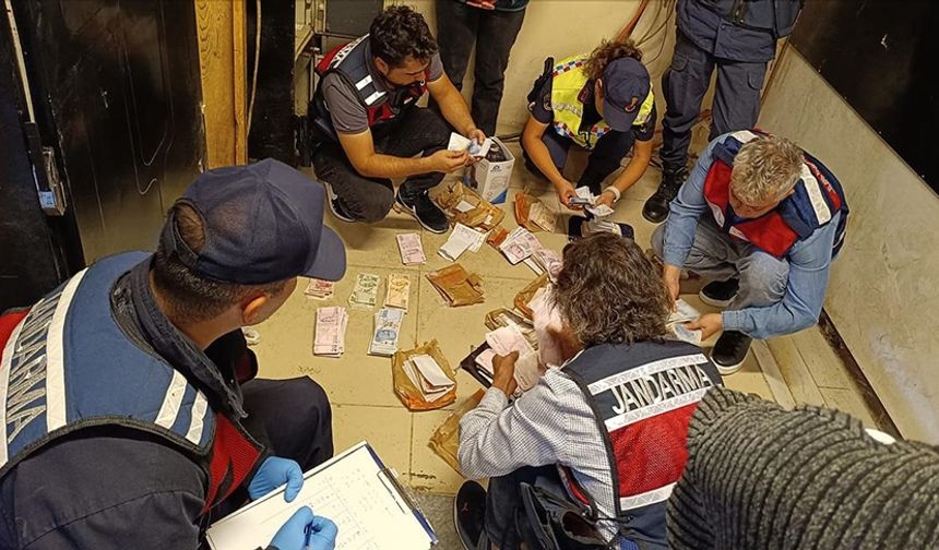 Bursa merkezli 4 ilde "yağma ve tefecilik" iddiasıyla 34 zanlı yakalandı
