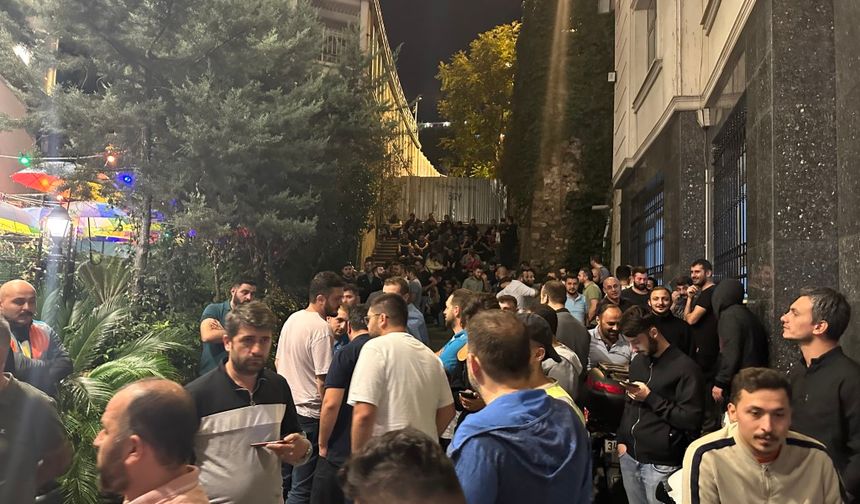 İBB ile imzalanan toplu sözleşmeyi reddeden çalışanlar eylem yaptı