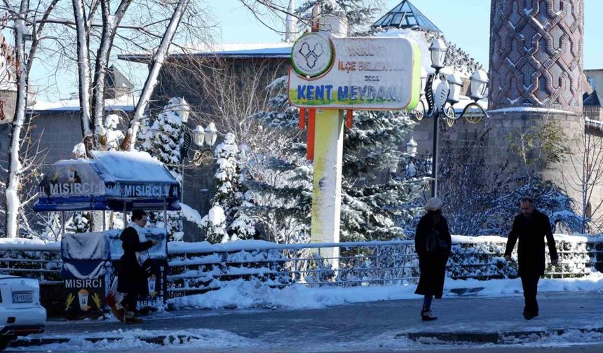 Uzmanından karda ve buzda yürüme teknikleri