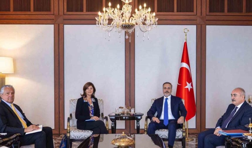 Bakan Fidan, BM Genel Sekreteri’nin Kıbrıs konusundaki şahsi temsilcisi Cuellar’ı kabul etti