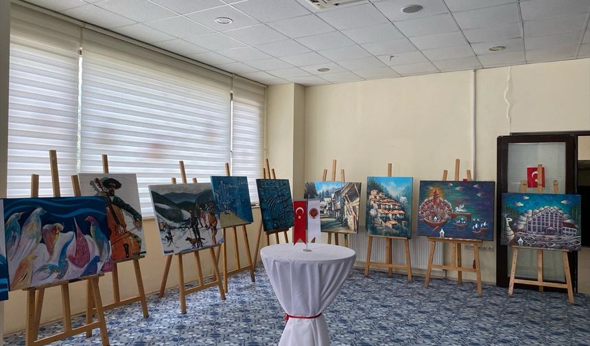 Çankırı'da düzenlenen uluslararası resim çalıştayının sergisi açıldı
