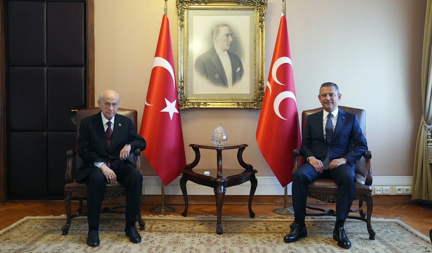 MHP lideri Bahçeli ile CHP lideri Özel TBMM’de bir araya geldi