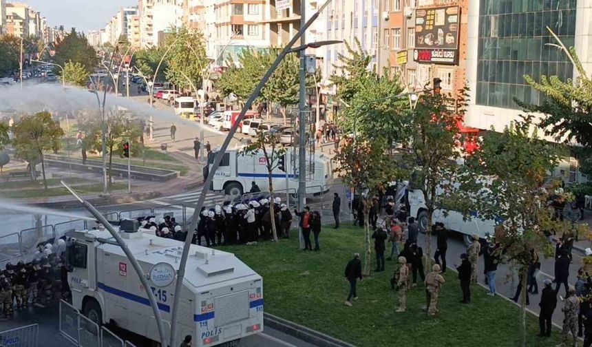 Batman Valiliği: "6 polis yaralandı, 67 gösterici gözaltına alındı"