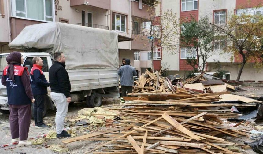 Fırtınada uçan çatılar için hasar tespiti sürüyor