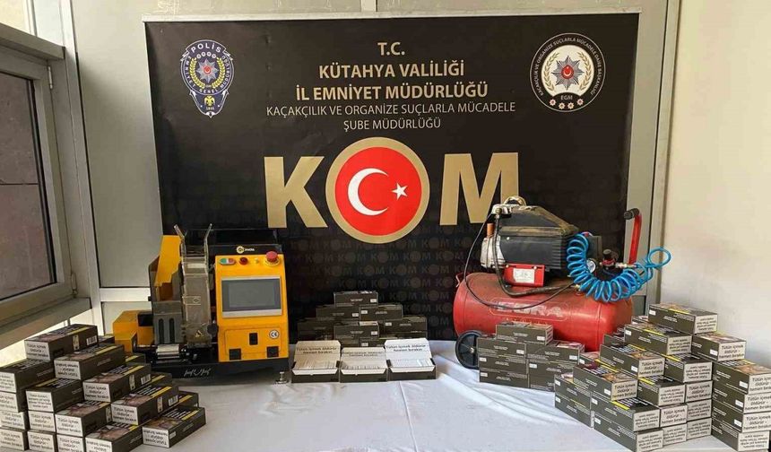 Kütahya’da kaçak makaron ve fişek ele geçirildi