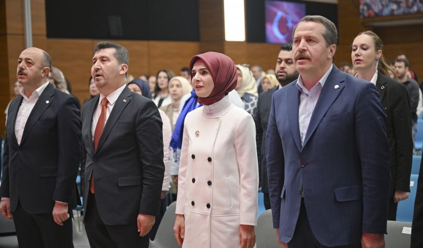 Bakan Göktaş, Uluslararası Aile Sempozyumu'nda konuştu: