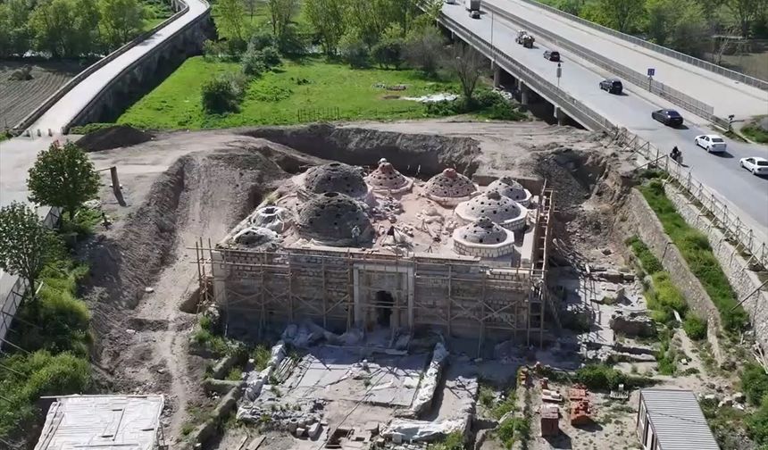 Edirne'de müze olarak işlevlendirilecek Gazi Mihal Hamamı'nda restorasyon çalışmaları sürüyor