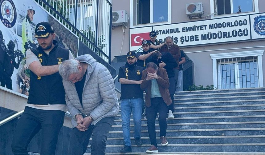 İstanbul'da "change" araçlara eksperde kusursuz raporu çıkartıp satan 9 şüpheli yakalandı