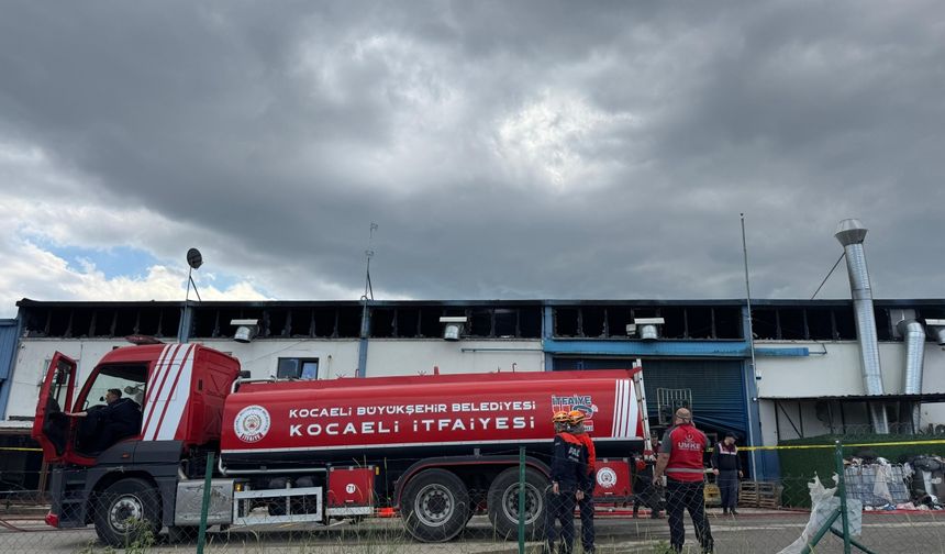 Kocaeli'de boya fabrikasında çıkan yangın kontrol altına alındı