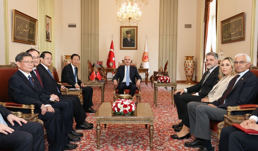 Kurtulmuş, Çin Ulusal Halk Kongresi Daimi Komitesi Başkan Yardımcısı Şiao'yu kabul etti