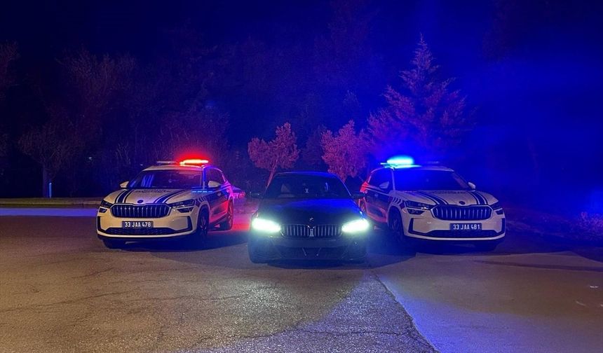Mersin'de drift yapan 2 sürücüye 99 bin 753 lira ceza kesildi