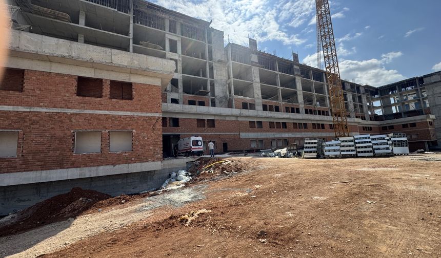 Şanlıurfa'da inşaattan düşen işçi öldü