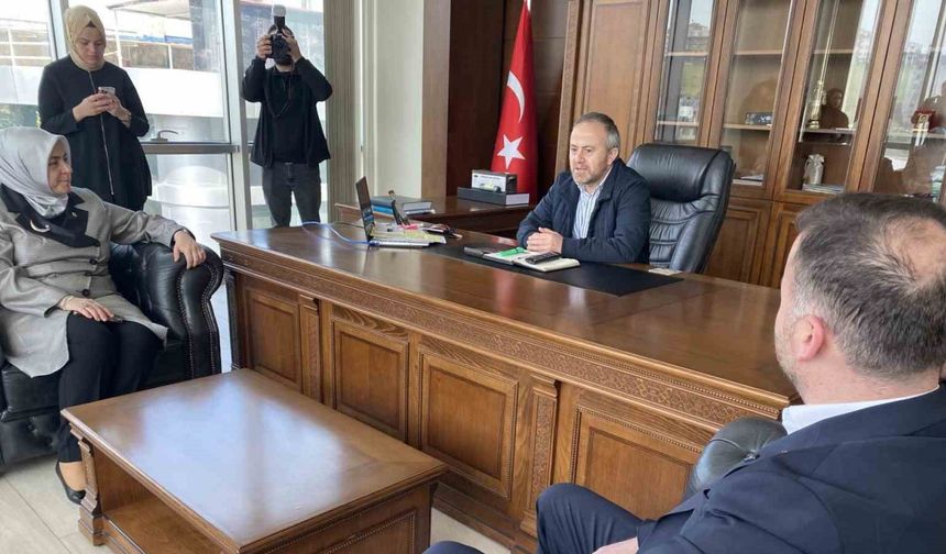 AK Parti Genel Merkez Kadın Kolları Başkanı Tuğba Işık Ercan kadın çalışanlarla bir araya geldi