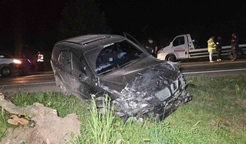 Bursa’da feci kaza... Otomobil ile cip çarpıştı: 3 ölü, 1 yaralı