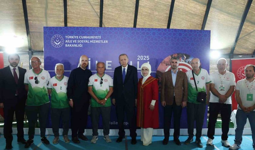 Cumhurbaşkanı Erdoğan Etnospor festivalini ziyaret etti