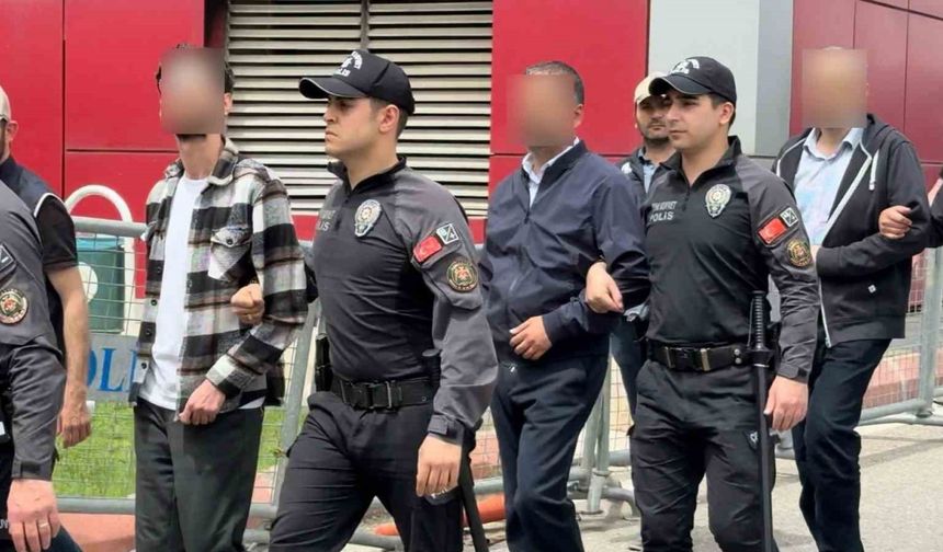 Dev FETÖ operasyonunda gözaltına alınan 225 şüpheli adliyeye sevk edildi
