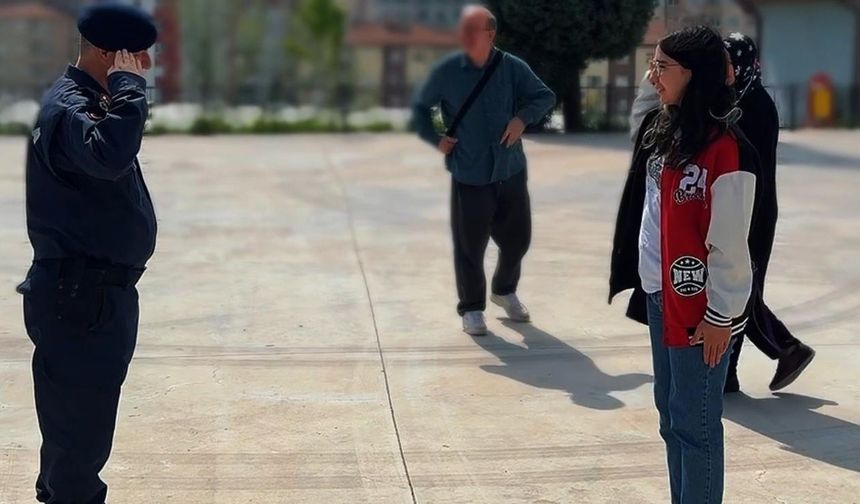 Genç kızın jandarma hayali gerçekleşti