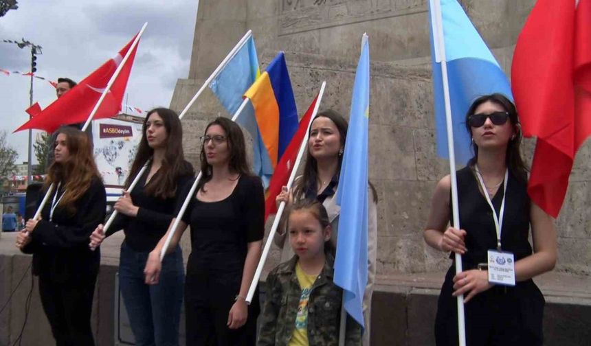 Kırım Tatar Türkleri’nin Sürgünü’nün 81. yıl dönümü Ulus Meydanı’nda anıldı