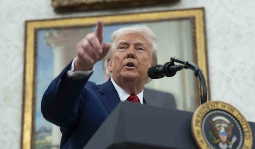 Trump, Ukrayna’da barış için Putin ve Zelenskiy ile üçlü görüşmeye hazır