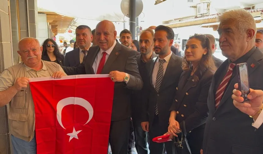 MHP Diyarbakır İl Başkanlığı, 1919 Türk bayrağı dağıttı