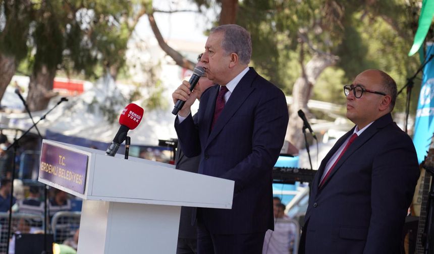 MHP’li Sadir Durmaz’dan 32. Türkmen Şöleni’nde Birlik Mesajı: “Birlikte Aşamayacağımız Engel Yok”