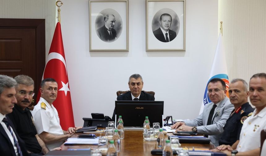 Mersin’de ilk 5 ayda 907 silah ele geçirildi, 5 organize suç örgütü çökertildi