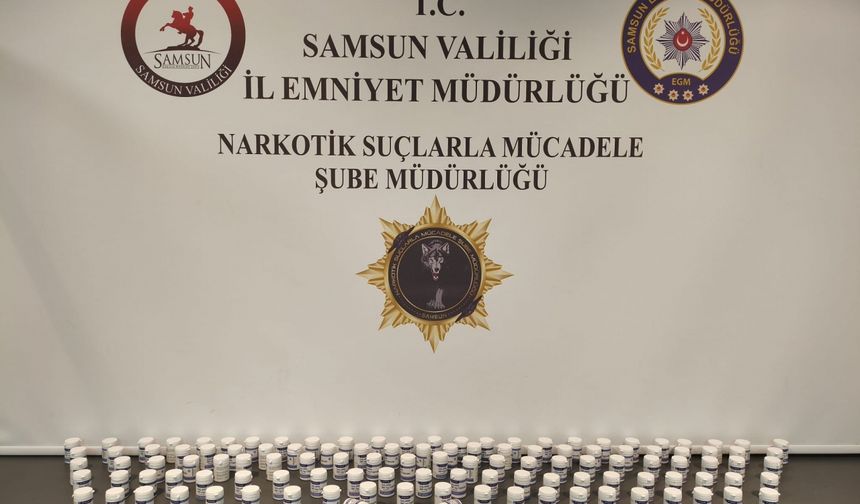 Samsun'da kargo paketinde 6 bin 552 sentetik ecza hapı ele geçirildi