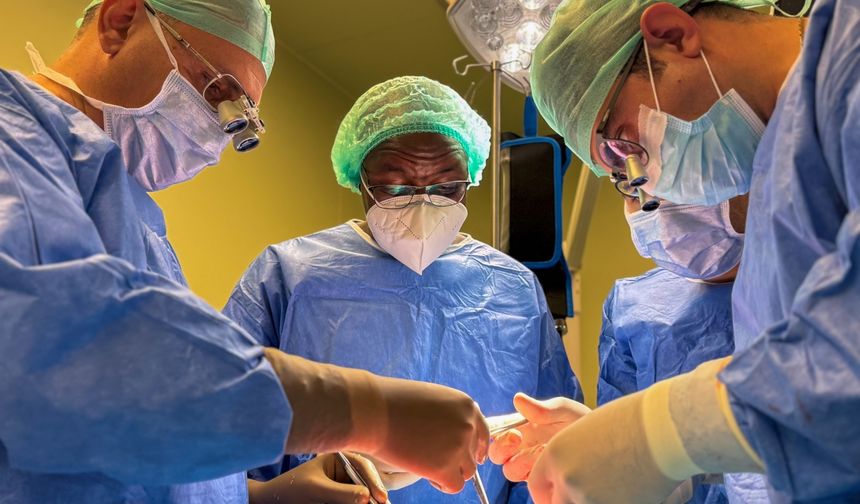 Türk hekimler, Burkina Faso'da organ nakli ameliyatına öncülük etti