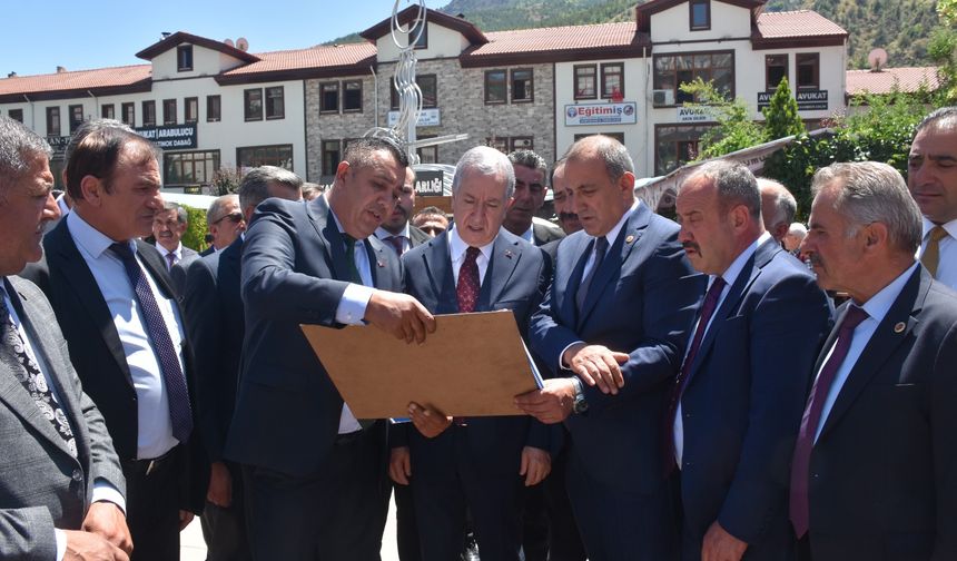 MHP'li Sadir Durmaz Gümüşhane’de: “MHP, Üretken Belediyecilikle Şehirlere Değer Katıyor”