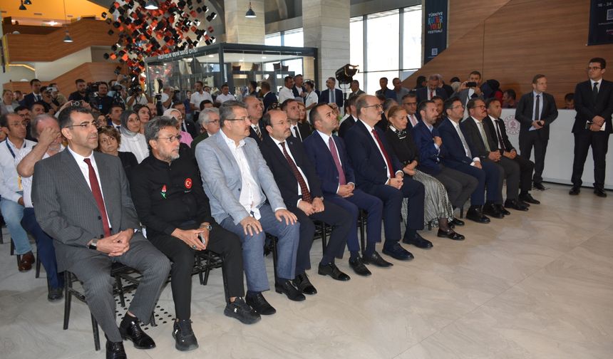 Kültür ve Turizm Bakan Yardımcısı Serdar Çam, Erzurum'da Kültür Yolu Festivali'nde konuştu:
