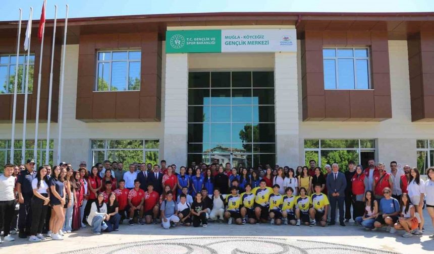 Gençlik ve Spor Bakan Yardımcısı Koçoğlu, Muğla’da gençlerle buluştu