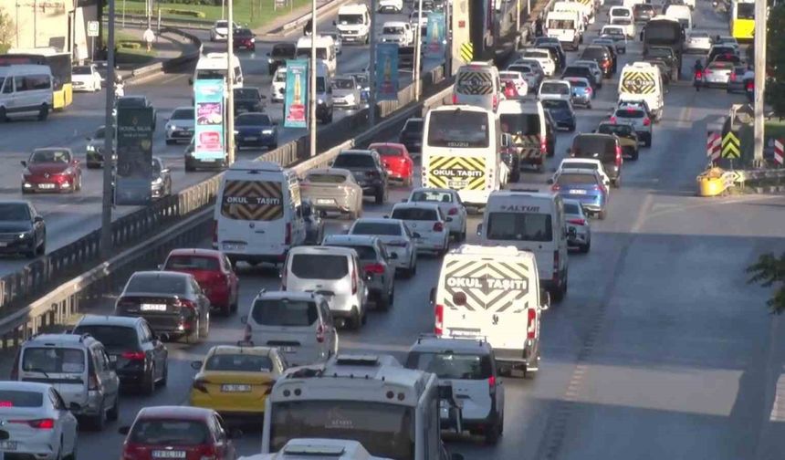 İstanbul’da iş çıkışında trafik yoğunluğu yüzde 72’ye ulaştı