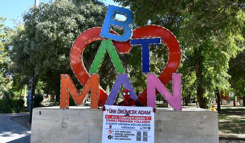 Türkiye'yi gezen 'Örümcek Adam' Batman'da