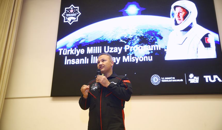 Astronot Gezeravcı, Azerbaycan'da Türkiye'nin Milli Uzay Programı'nı anlattı: