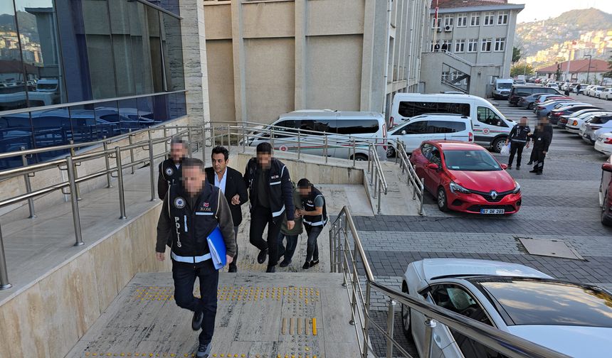 Zonguldak'ta görevi kötüye kullandıkları iddiasıyla gözaltına alınan 2 doktora adli kontrol