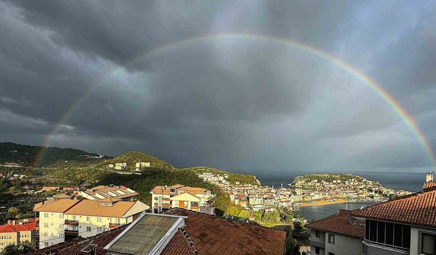 Amasra’da yağmur sonrası gökkuşağı oluştu