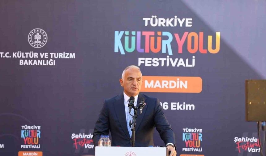 Kültür ve Turizm Bakanı Ersoy: "Gelecek sene 4 ilimizi daha ekleyerek şenliklerimizi 9 şehrimizde düzenleyeceğiz"
