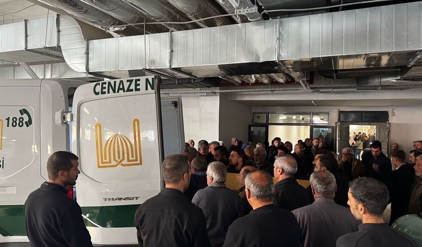 2 Mardin'de bir çiftle 5 yaşındaki çocukları evde ölü bulundu