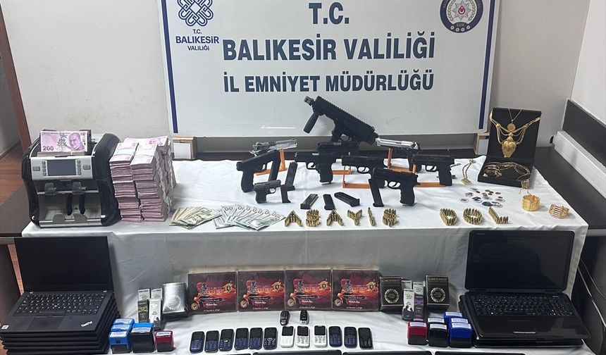 Balıkesir merkezli dolandırıcılık operasyonunda 27 zanlı tutuklandı