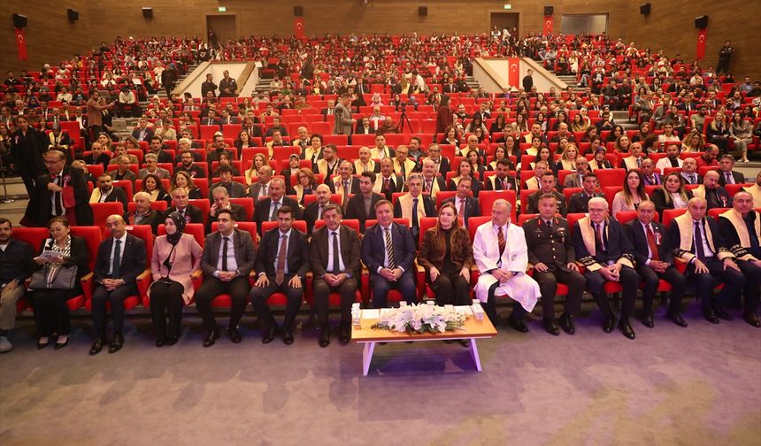 Erzincan Binali Yıldırım Üniversitesinde Akademik Yıl Açılış Töreni düzenlendi