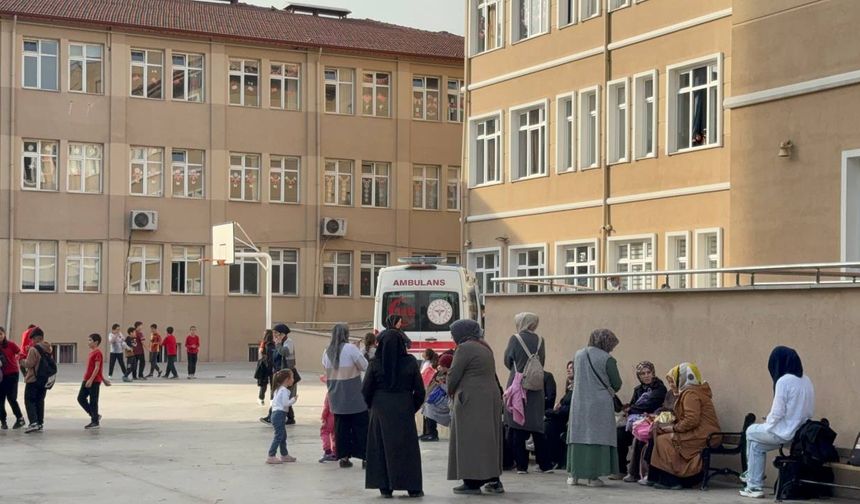 Karabük'te gıda zehirlenmesi şüphesiyle hastaneye kaldırılan 24 öğrenci taburcu edildi