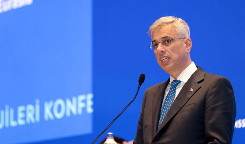 Sağlık Bakanı Memişoğlu, Antalya'da sağlık teknolojileri konferansında konuştu: