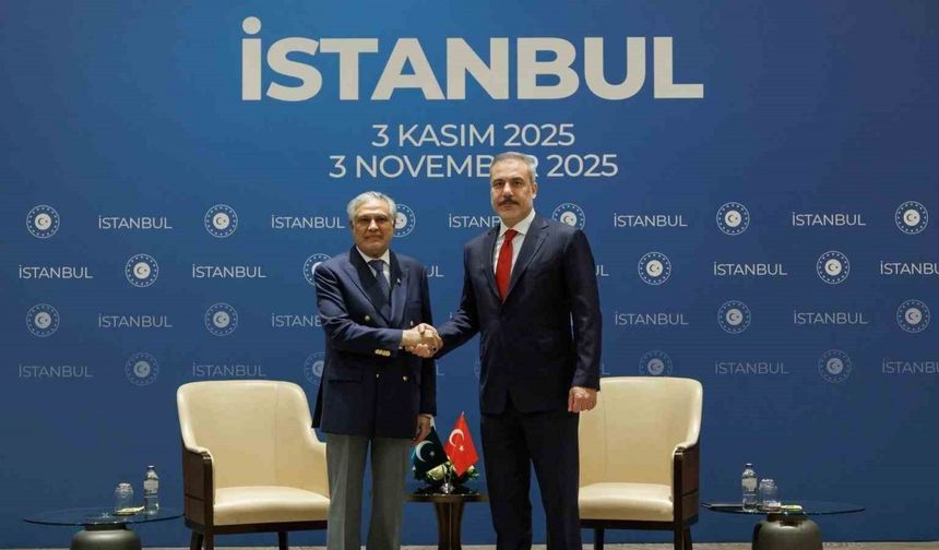 Dışişleri Bakanı Hakan Fidan, Pakistanlı mevkidaşı Mohammad Ishaq Dar ile bir araya geldi
