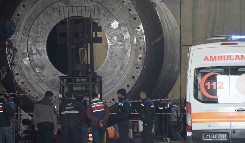 Fabrikada iş kazası: 3 tonluk sacın altında kalan 2 işçi öldü