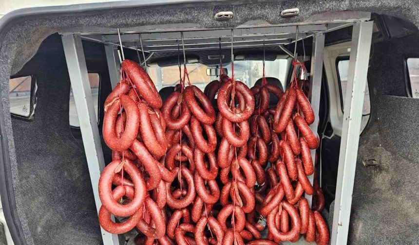 Hatay’da menşei belirsiz 120 kilogram sucuğa el konuldu