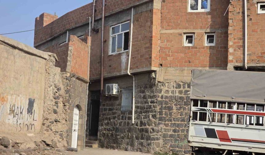 Siverek’te evde silahlı çatışma: 1 ölü, 8 gözaltı